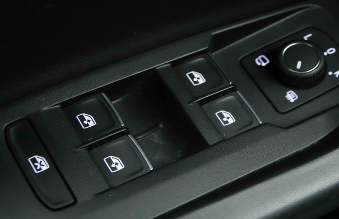 VOLKSWAGEN_VOLKSWAGEN_T_CROSS_2653245_19.jpg