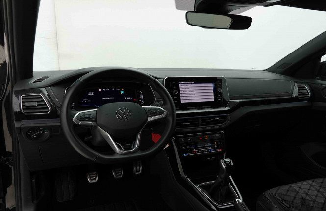 VOLKSWAGEN_VOLKSWAGEN_T_CROSS_2653245_7.jpg