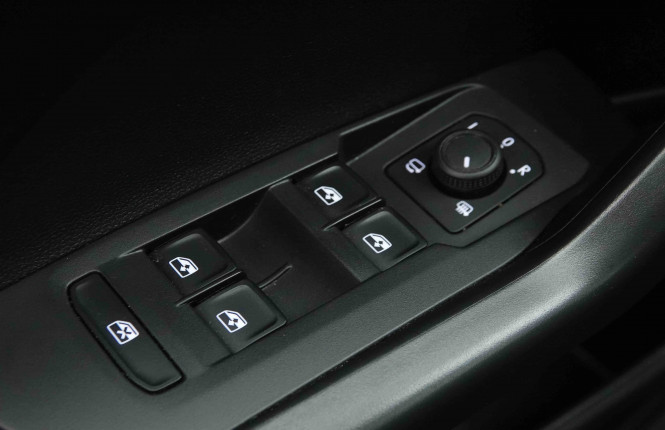 VOLKSWAGEN_VOLKSWAGEN_T_CROSS_2653621_19.jpg