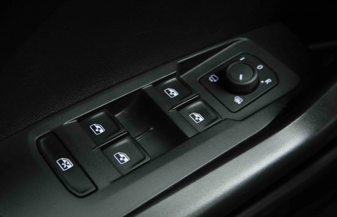 VOLKSWAGEN_VOLKSWAGEN_T_CROSS_2653628_18.jpg