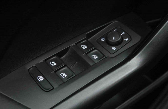 VOLKSWAGEN_VOLKSWAGEN_T_CROSS_2653635_19.jpg VOLKSWAGEN_VOLKSWAGEN_T_CROSS_2653635_19.jpg