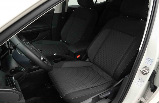 VOLKSWAGEN_VOLKSWAGEN_T_CROSS_2653687_6.jpg VOLKSWAGEN_VOLKSWAGEN_T_CROSS_2653687_6.jpg