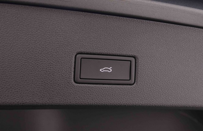 VOLKSWAGEN_VOLKSWAGEN_T_ROC_2548601_6.jpg