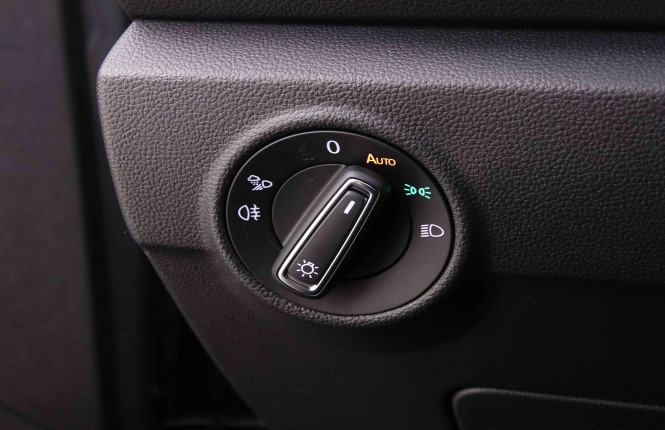 VOLKSWAGEN_VOLKSWAGEN_T_ROC_2548601_9.jpg