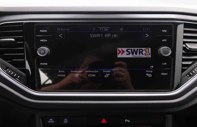 VOLKSWAGEN_VOLKSWAGEN_T_ROC_2549806_16.jpg