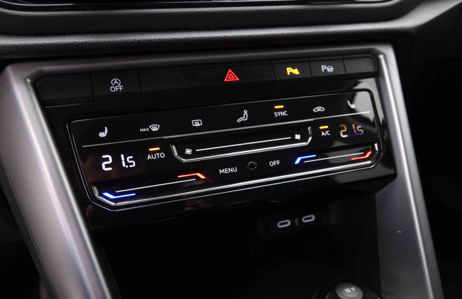 VOLKSWAGEN_VOLKSWAGEN_T_ROC_2550142_14.jpg VOLKSWAGEN_VOLKSWAGEN_T_ROC_2550142_14.jpg