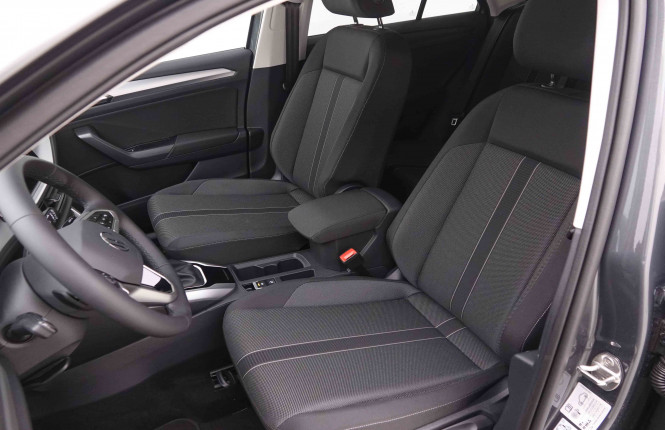 VOLKSWAGEN_VOLKSWAGEN_T_ROC_2550713_32.jpg VOLKSWAGEN_VOLKSWAGEN_T_ROC_2550713_32.jpg