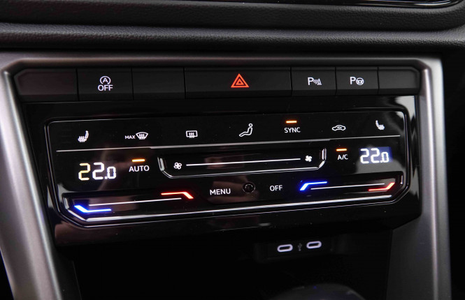 VOLKSWAGEN_VOLKSWAGEN_T_ROC_2550719_14.jpg VOLKSWAGEN_VOLKSWAGEN_T_ROC_2550719_14.jpg