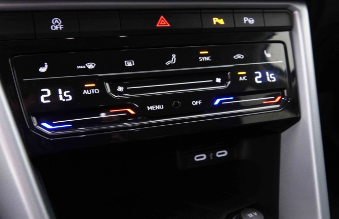 VOLKSWAGEN_VOLKSWAGEN_T_ROC_2550894_13.jpg VOLKSWAGEN_VOLKSWAGEN_T_ROC_2550894_13.jpg