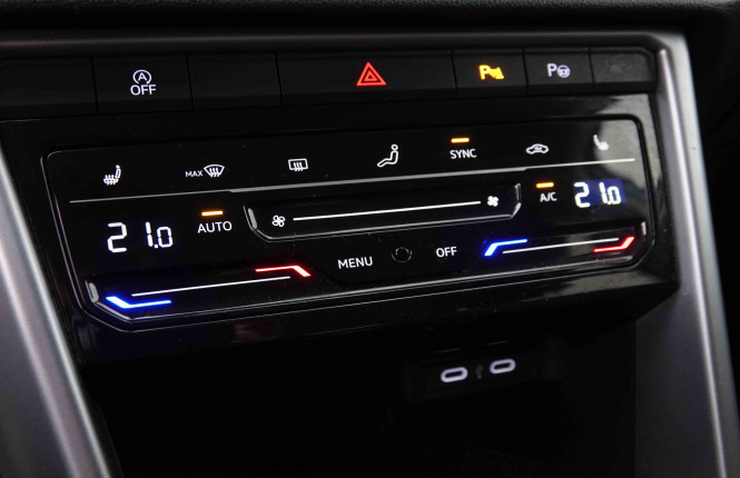 VOLKSWAGEN_VOLKSWAGEN_T_ROC_2551011_13.jpg VOLKSWAGEN_VOLKSWAGEN_T_ROC_2551011_13.jpg