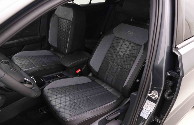 VOLKSWAGEN_VOLKSWAGEN_T_ROC_2551455_6.jpg