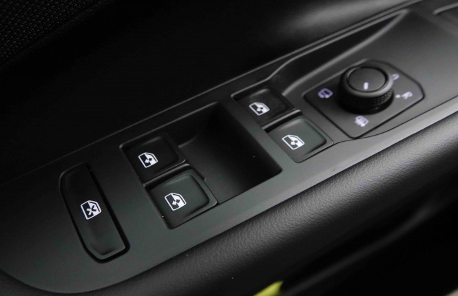 VOLKSWAGEN_VOLKSWAGEN_T_ROC_2551699_18.jpg VOLKSWAGEN_VOLKSWAGEN_T_ROC_2551699_18.jpg