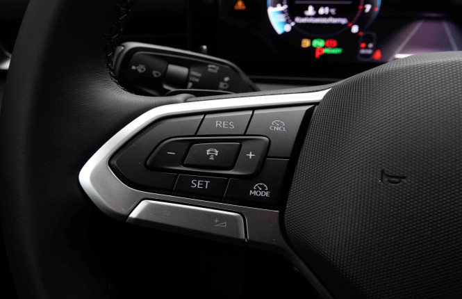 VOLKSWAGEN_VOLKSWAGEN_T_ROC_2653394_16.jpg VOLKSWAGEN_VOLKSWAGEN_T_ROC_2653394_16.jpg