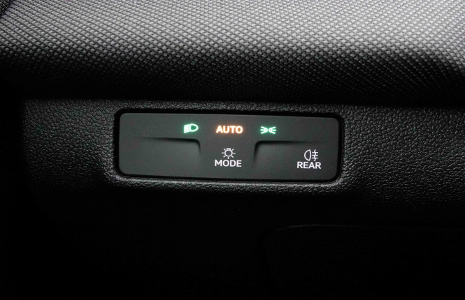 VOLKSWAGEN_VOLKSWAGEN_T_ROC_2653394_18.jpg VOLKSWAGEN_VOLKSWAGEN_T_ROC_2653394_18.jpg