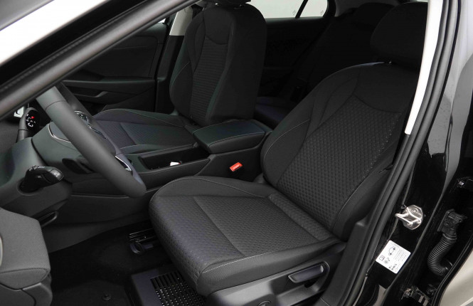 VOLKSWAGEN_VOLKSWAGEN_T_ROC_2653442_6.jpg VOLKSWAGEN_VOLKSWAGEN_T_ROC_2653442_6.jpg