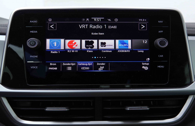 VOLKSWAGEN_VOLKSWAGEN_T_ROC_2655291_15.jpg VOLKSWAGEN_VOLKSWAGEN_T_ROC_2655291_15.jpg