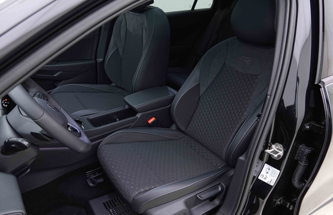 VOLKSWAGEN_VOLKSWAGEN_T_ROC_2655494_7.jpg VOLKSWAGEN_VOLKSWAGEN_T_ROC_2655494_7.jpg