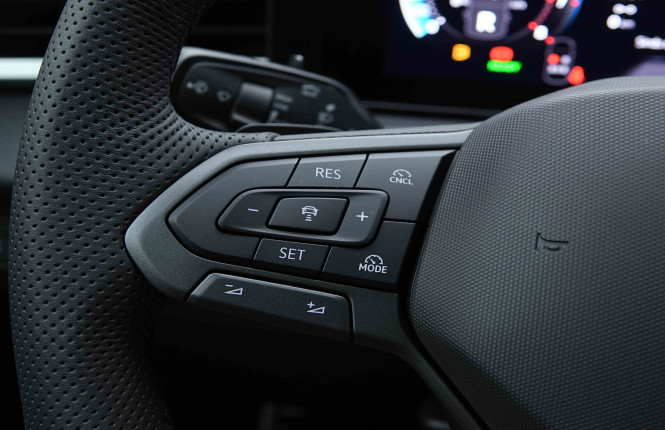 VOLKSWAGEN_VOLKSWAGEN_T_ROC_2655498_19.jpg