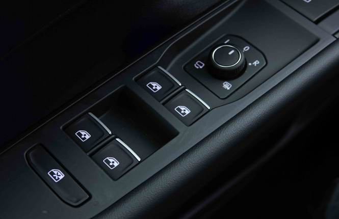 VOLKSWAGEN_VOLKSWAGEN_T_ROC_2655568_19.jpg VOLKSWAGEN_VOLKSWAGEN_T_ROC_2655568_19.jpg