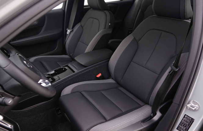 VOLVO_VOLVO_C40_2548458_9.jpg