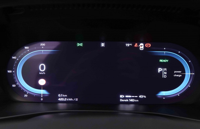 VOLVO_VOLVO_C40_2548688_15.jpg