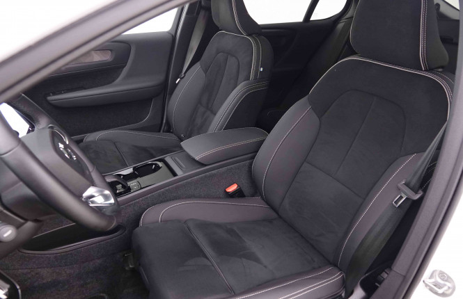 VOLVO_VOLVO_C40_2548688_7.jpg
