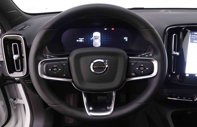 VOLVO_VOLVO_C40_2548688_9.jpg