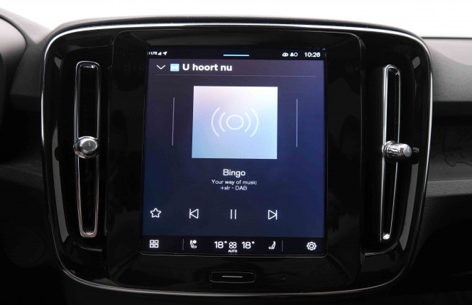 VOLVO_VOLVO_C40_2549803_12.jpg