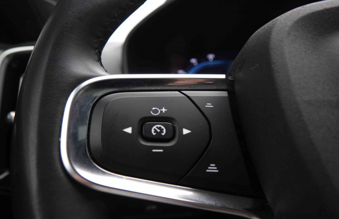 VOLVO_VOLVO_C40_2549803_22.jpg