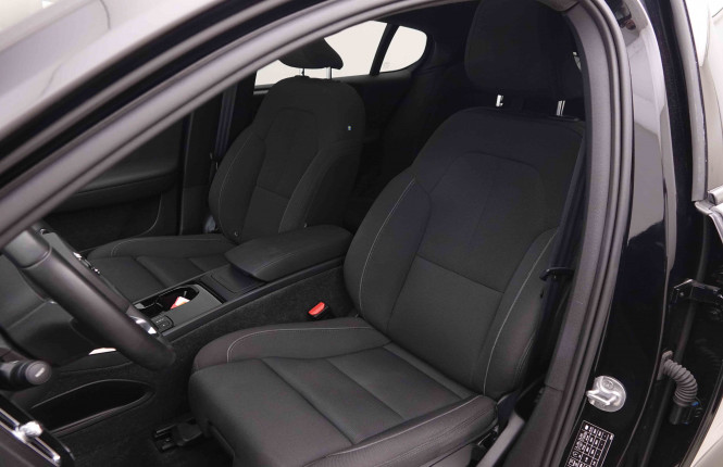 VOLVO_VOLVO_C40_2549803_7.jpg