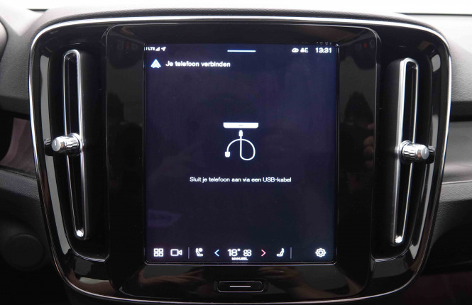 VOLVO_VOLVO_C40_2549915_13.jpg