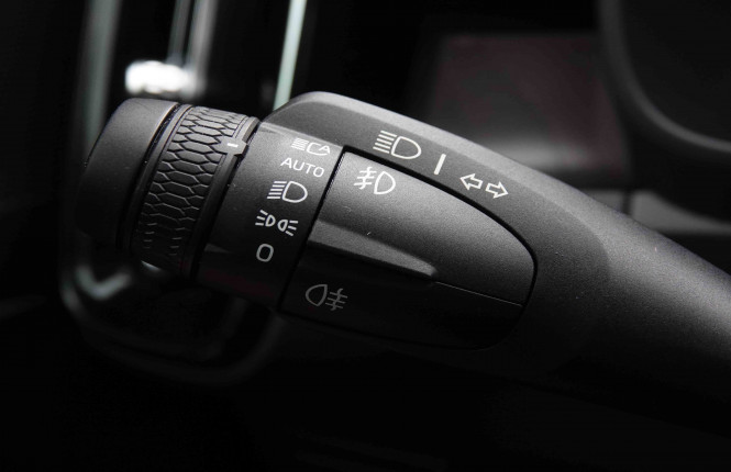 VOLVO_VOLVO_C40_2549915_18.jpg