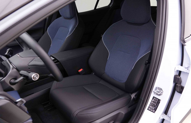 VOLVO_VOLVO_EX30_2549088_8.jpg