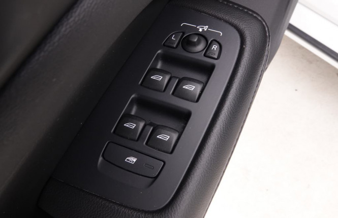 VOLVO_VOLVO_V60_2549423_19.jpg