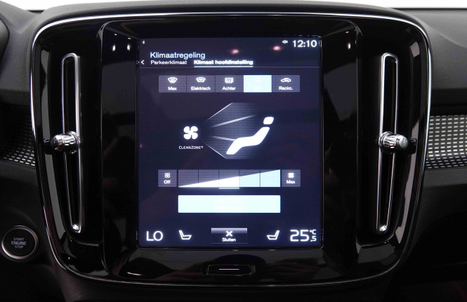 VOLVO_VOLVO_XC40_2548426_14.jpg
