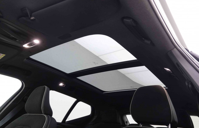 VOLVO_VOLVO_XC40_2548426_8.jpg
