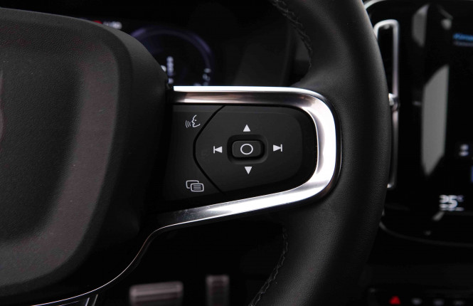 VOLVO_VOLVO_XC40_2548543_19.jpg