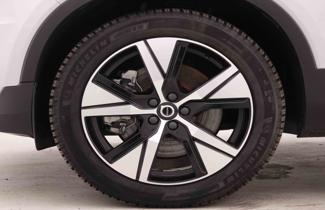 VOLVO_VOLVO_XC40_2548543_21.jpg