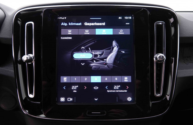 VOLVO_VOLVO_XC40_2548755_12.jpg