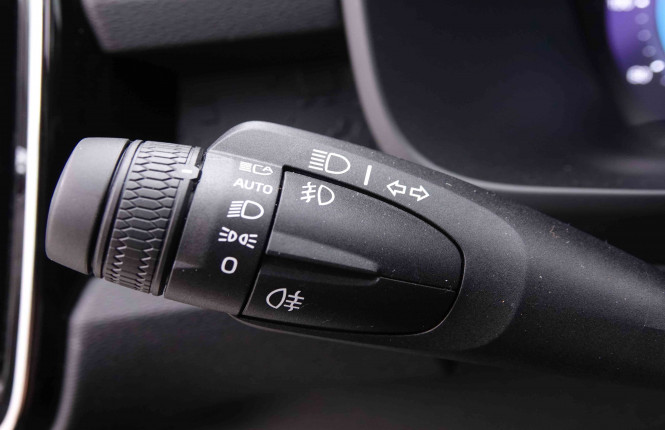 VOLVO_VOLVO_XC40_2548755_15.jpg