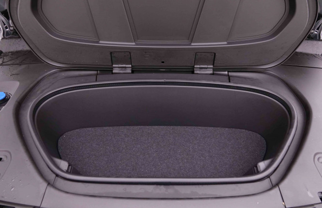 VOLVO_VOLVO_XC40_2548755_21.jpg