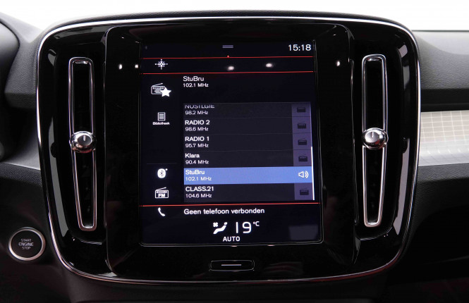 VOLVO_VOLVO_XC40_2548892_10.jpg