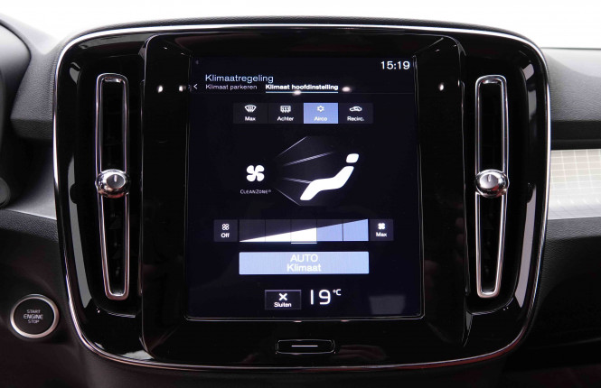 VOLVO_VOLVO_XC40_2548892_12.jpg