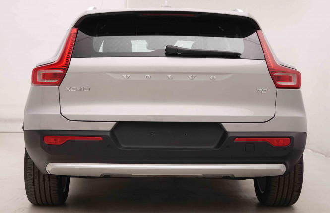 VOLVO_VOLVO_XC40_2549600_30.jpg