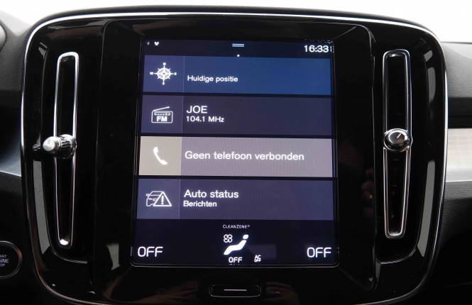 VOLVO_VOLVO_XC40_2549601_15.jpg