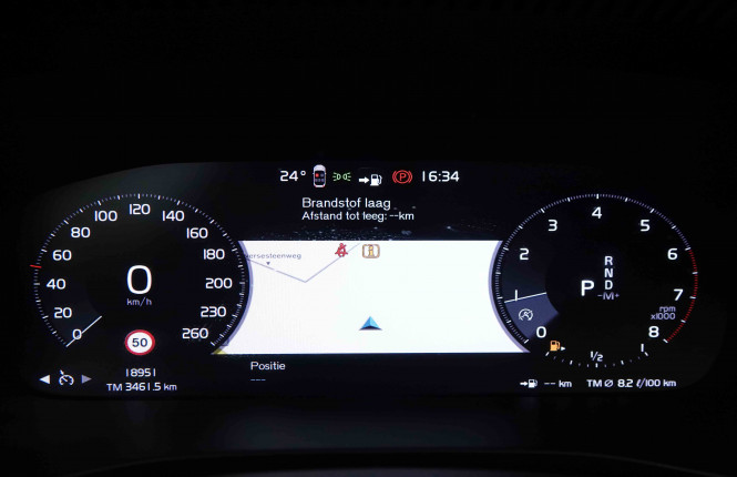 VOLVO_VOLVO_XC40_2549601_17.jpg