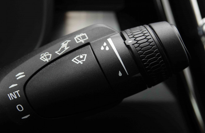 VOLVO_VOLVO_XC40_2549604_19.jpg