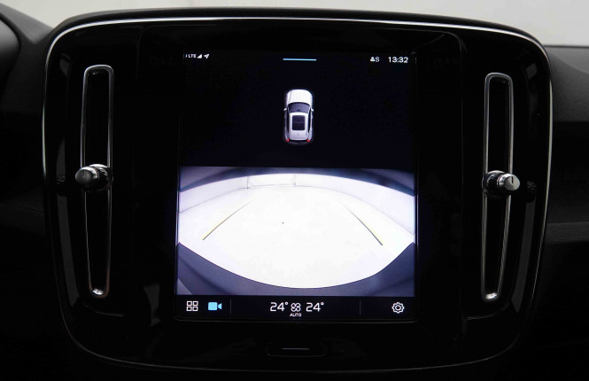VOLVO_VOLVO_XC40_2549713_11.jpg