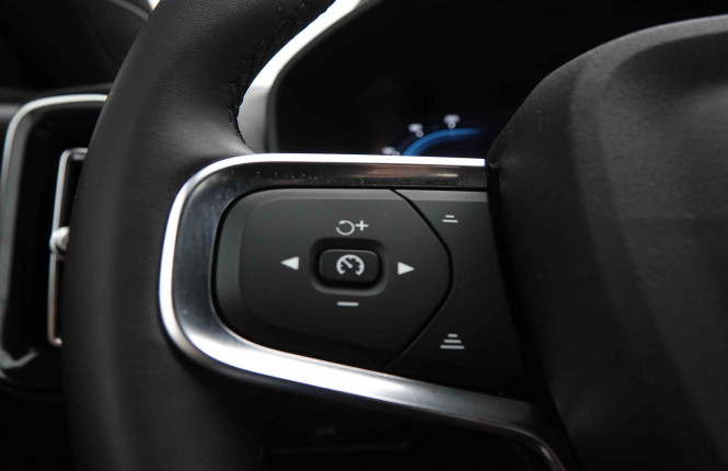 VOLVO_VOLVO_XC40_2549713_19.jpg