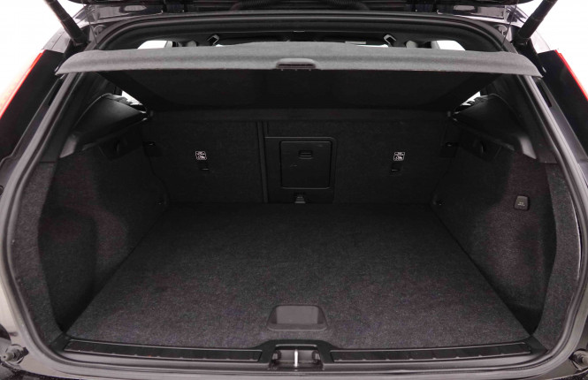 VOLVO_VOLVO_XC40_2653080_5.jpg VOLVO_VOLVO_XC40_2653080_5.jpg